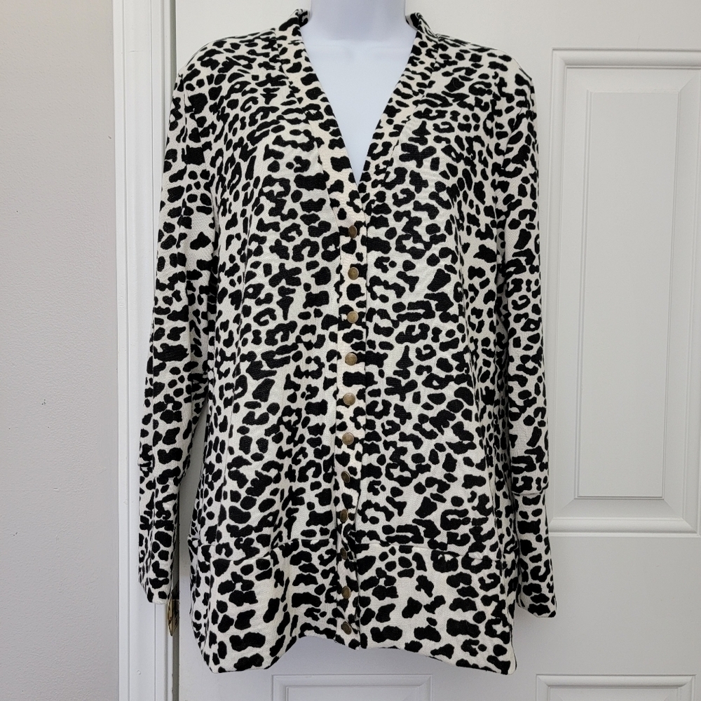 Amaryllis Black Cream Leopard Print Snap Front Long Sleeve Cardigan Size M